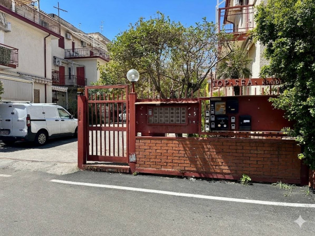 Appartamento in Vendita a Giardini-Naxos