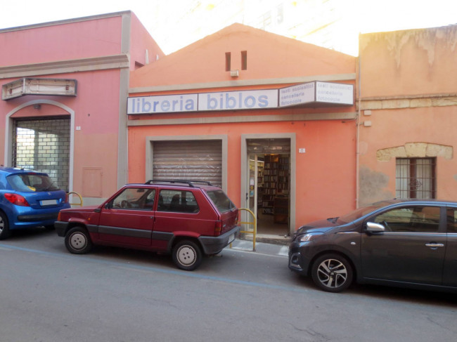 Fondo commerciale in vendita a Cagliari (CA)