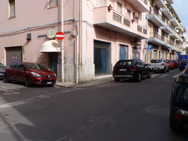 Locale commerciale in Affitto a Quartu Sant'Elena