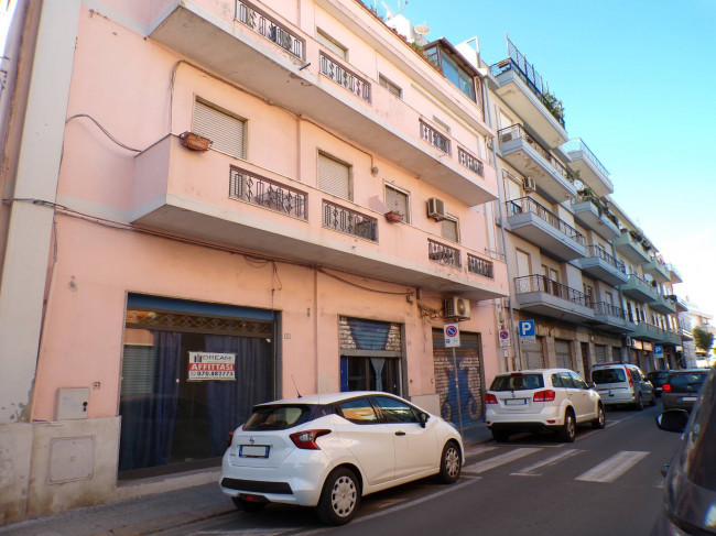Locale commerciale in Affitto a Quartu Sant'Elena