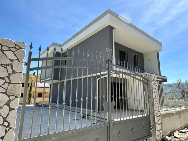 Villa in vendita a Mendicino (CS)