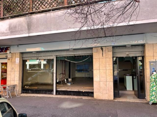 Negozio in Vendita a Roma