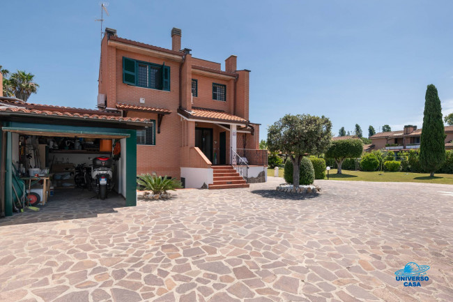 Villa in vendita a Roma (RM)