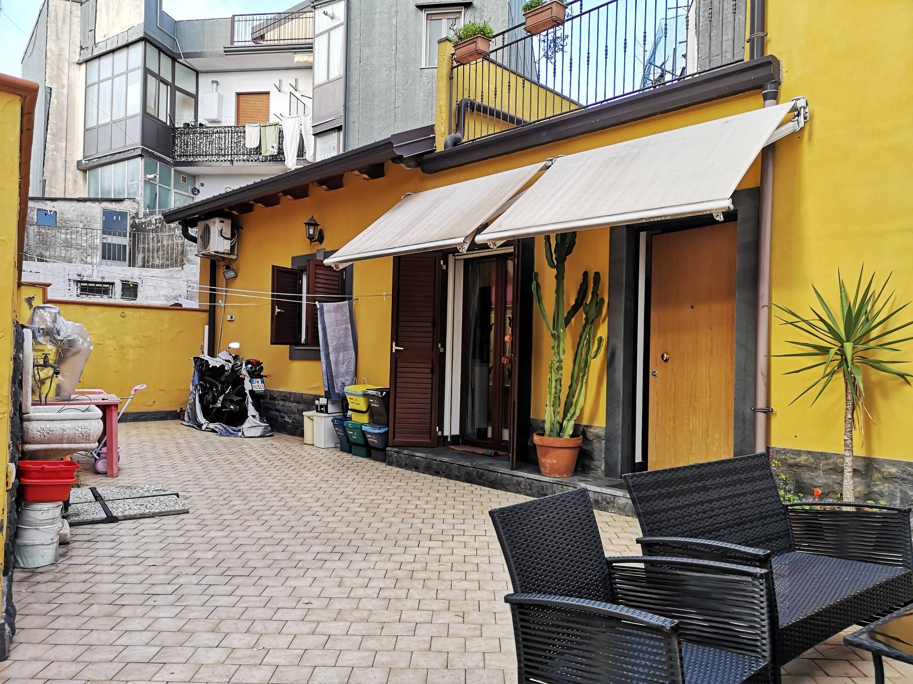 Villa Unifamiliare - Indipendente SAN GIOVANNI LA PUNTA vendita    Intermedi Studio Aci Castello