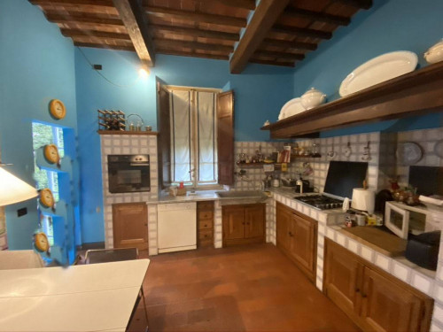 Appartamento in vendita a Lucca
