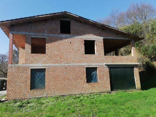 semi-detached house for Sale to Lucca
