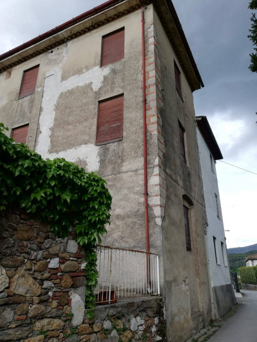 Casa indipendente in vendita a San Lorenzo A Vaccoli, Lucca (LU)