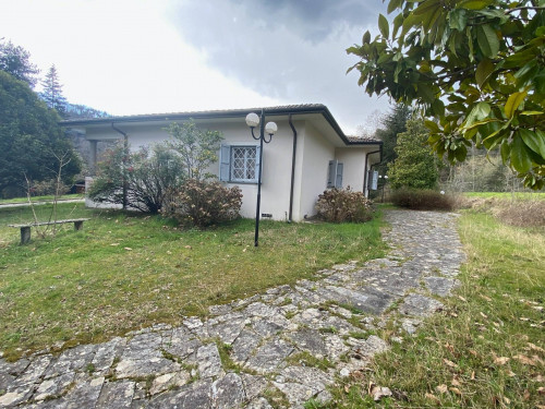 Villa in vendita a Lucca