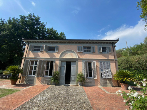 Villa in vendita a Lucca