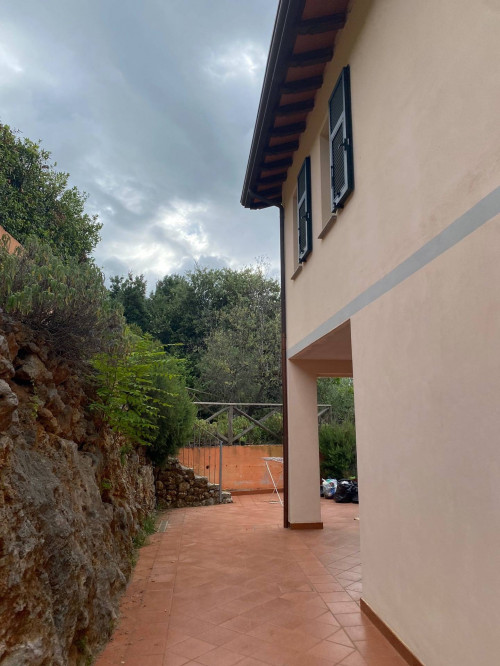 Farmhouse for sale in Pietrasanta