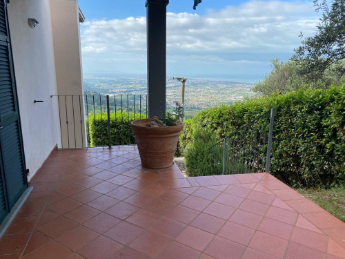 Farmhouse for sale in Pietrasanta