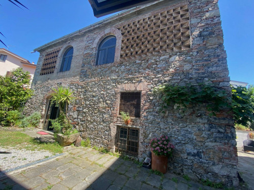 Villa in vendita a Lucca