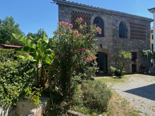 Villa in vendita a Lucca