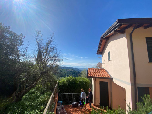 Farmhouse for sale in Pietrasanta