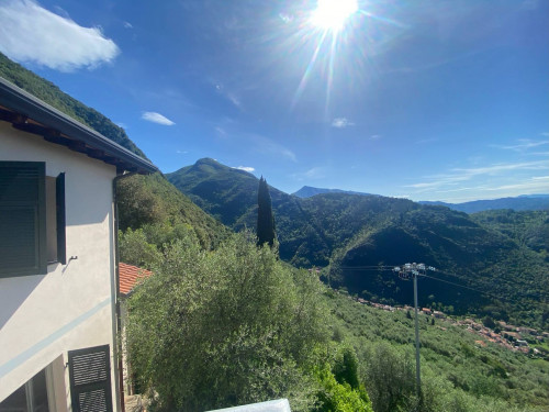 Farmhouse for sale in Pietrasanta