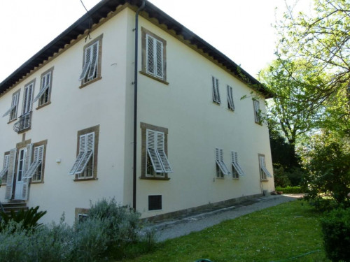 Villa in vendita a Lucca