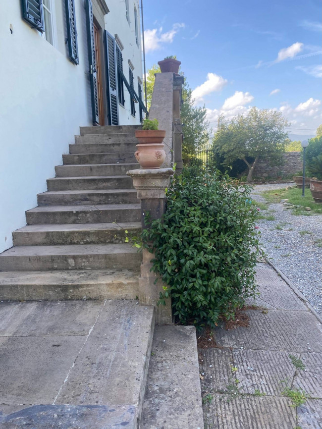 Villa  bifamiliare in vendita a Lucca
