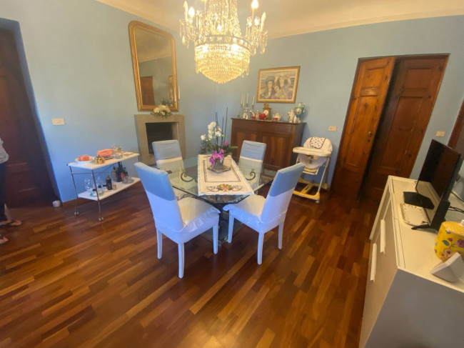 Villa  bifamiliare in vendita a Lucca