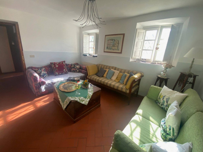 Villa  bifamiliare in vendita a Lucca