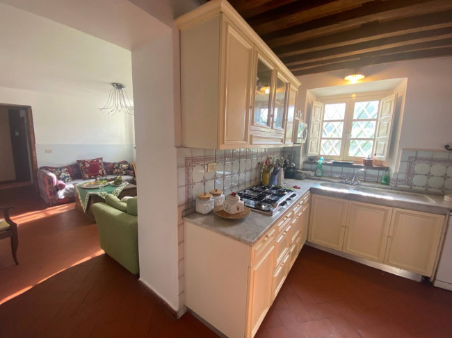 Villa  bifamiliare in vendita a Lucca