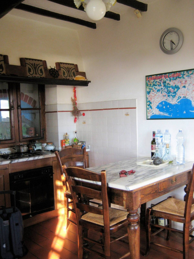 Farmhouse for sale in Camaiore