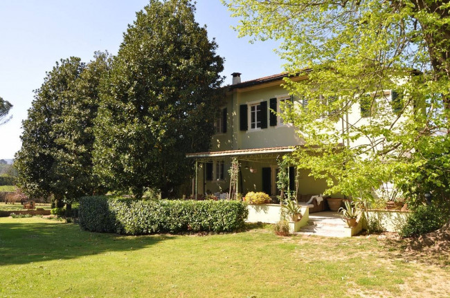 Villa in vendita a Lucca
