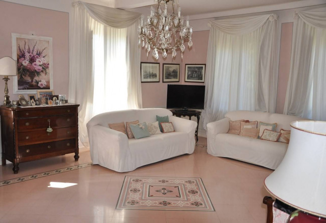 Villa in vendita a Lucca