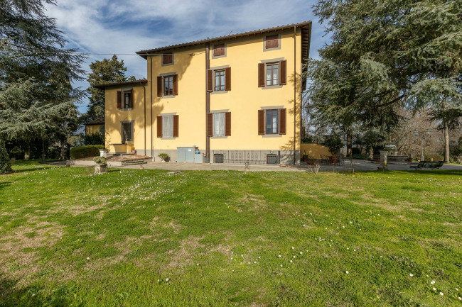 Villa in vendita a Lucca
