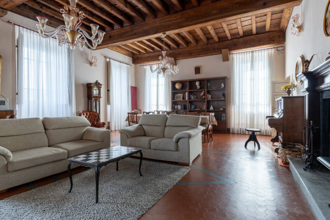 Villa in vendita a Lucca