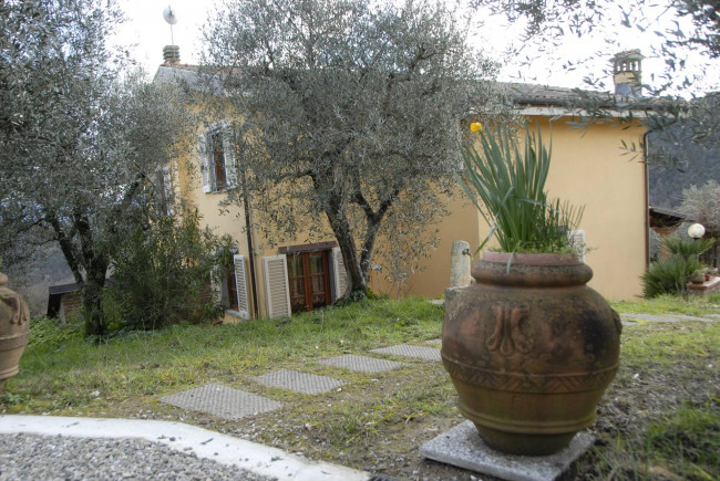 Rustico in vendita a San Macario In Monte, Lucca (LU)