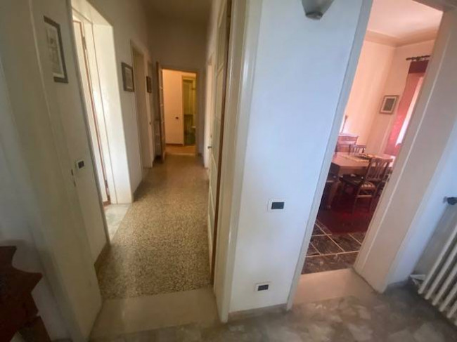 Villa  bifamiliare in vendita a Lucca