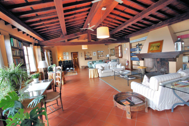 countryhouse for sale in Lucca