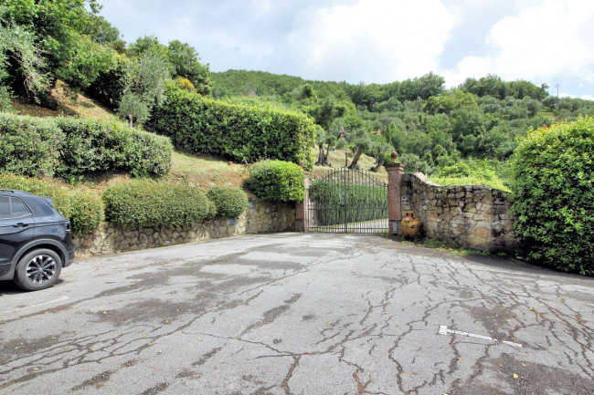 countryhouse for sale in Lucca