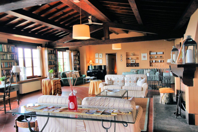 countryhouse for sale in Lucca