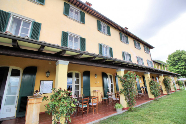 countryhouse for sale in Lucca