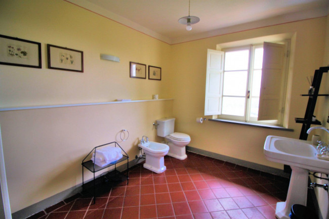 countryhouse for sale in Lucca