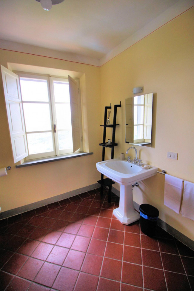 countryhouse for sale in Lucca