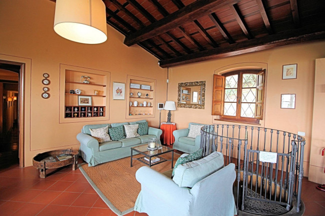 countryhouse for sale in Lucca