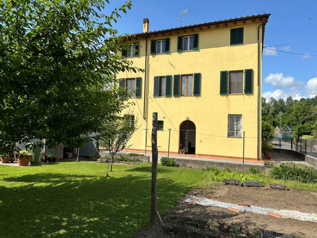 Villa in vendita a Lucca