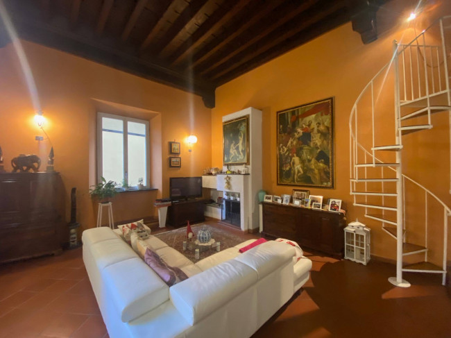 Apartment for Sale to Lucca