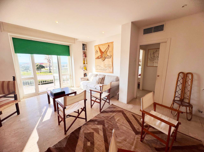 Appartamento in vendita a Viareggio