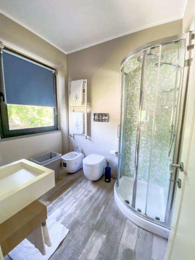 Farmhouse for sale in Camaiore