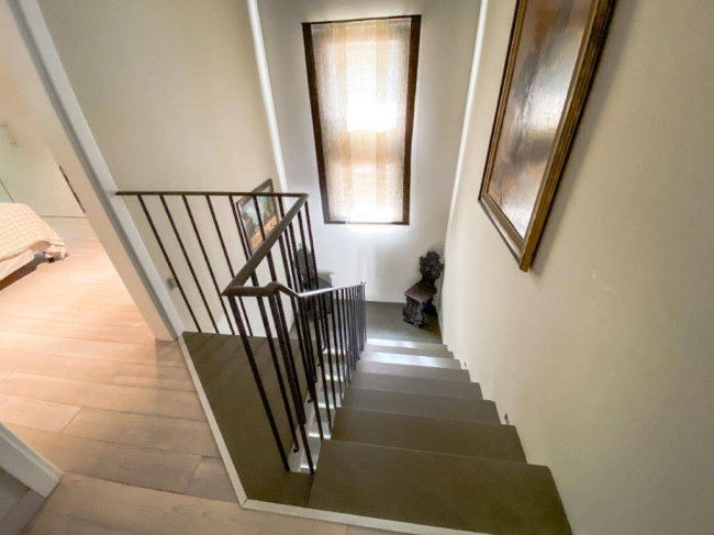 Farmhouse for sale in Camaiore