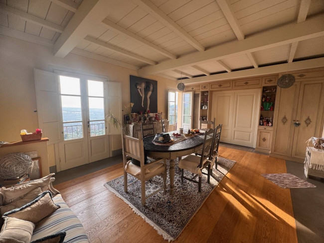 Casale in vendita a Massarosa