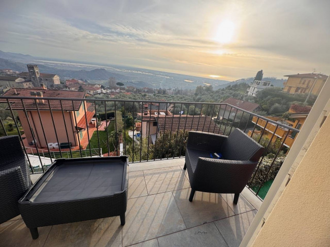 Casale in vendita a Massarosa