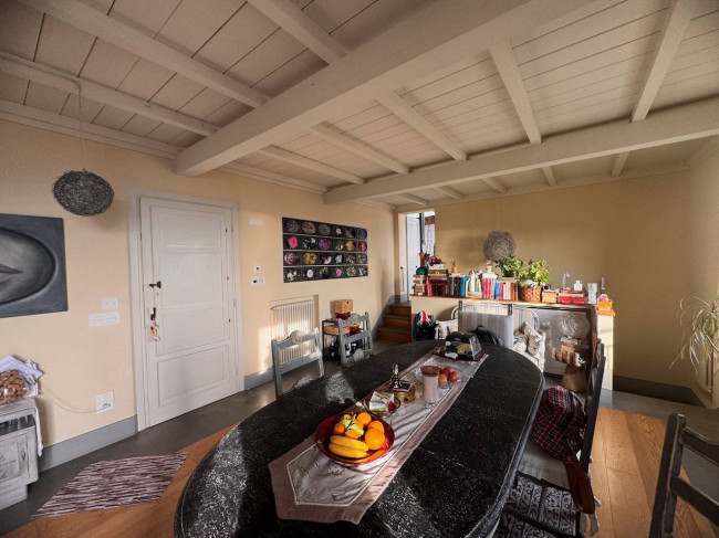 Casale in vendita a Massarosa