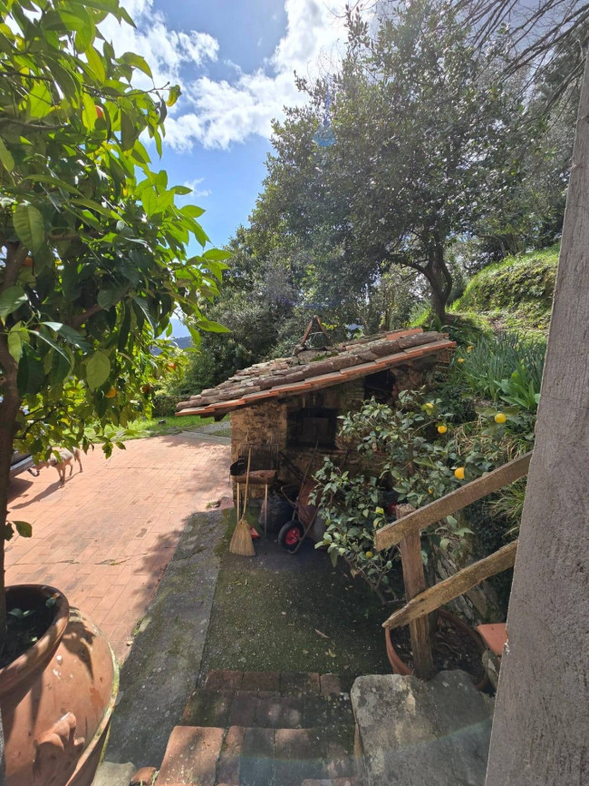 Rustico in vendita a Lucca