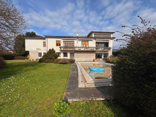 Villa in vendita a Lucca