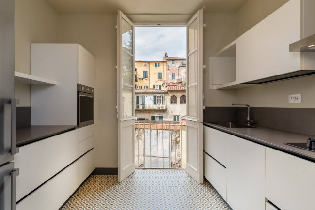 Appartamento in vendita a Lucca