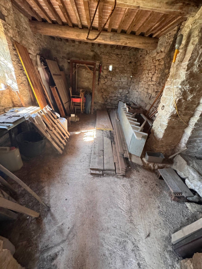 Farmhouse for sale in Lucca